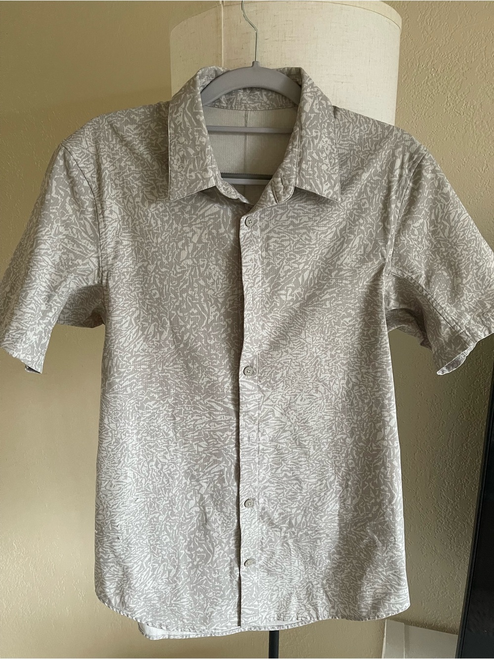 lululemon athletica Short-Sleeve Button-Up Shirt - Light Gray Print